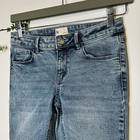 So Girls Skinny Jeans   - Picture 2 of 4
